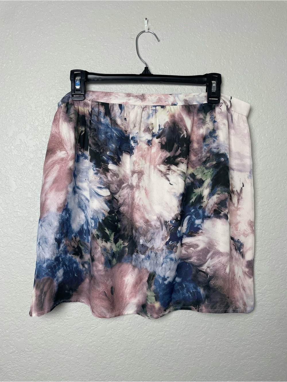 Haute Hippie Watercolor Tie-Dye Mini Skirt in Pink and Blue Size M 100% Silk - Picture 7 of 10